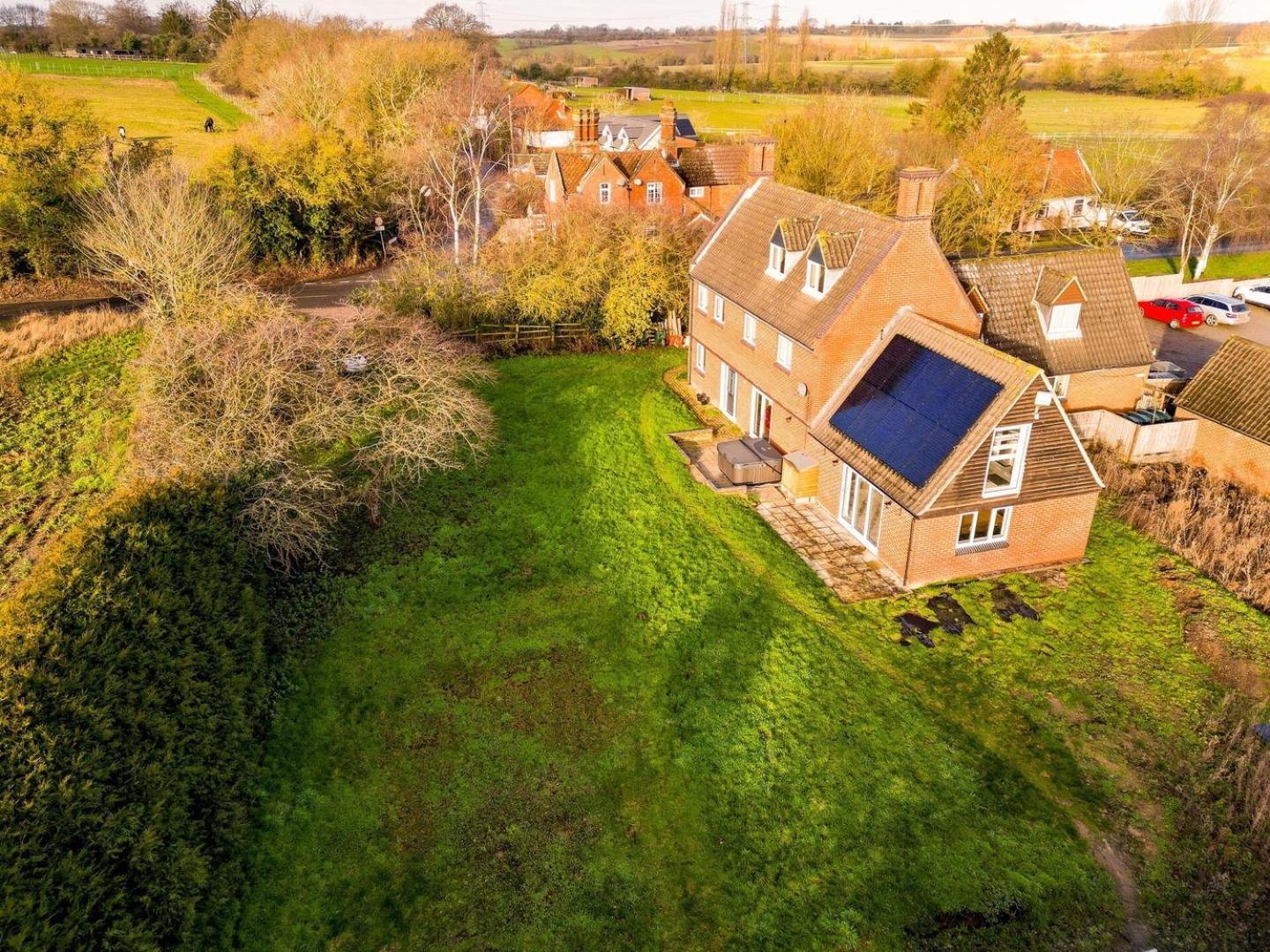 Unique 5Bd Farm House Perfect For Relaxing Ipswich Exterior foto